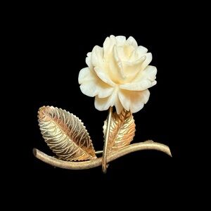 Vintage Winard Acrylic Carved Roses Brooch  12K Gold Filled Signed Pin
